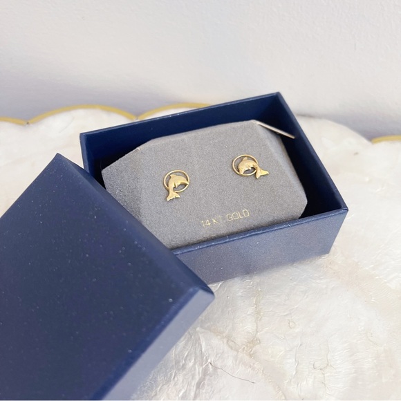 14KT Gold Jumping Dolphin Mini Stud Earrings 1/2” NEW - Picture 2 of 8
